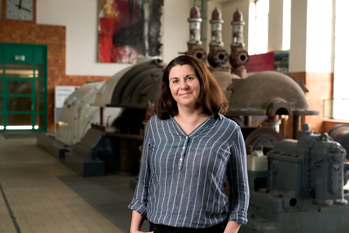 Andrea Zarnhofer ist kaufmännisch-technische Spezialistin beim Kraftwerkspark Timelkam 