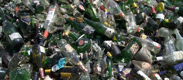 Recycling Altglas (Buntglas)