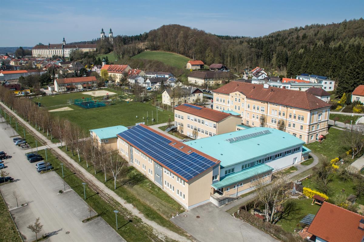 Luftbild Photovoltaik-Kraftwerk St. Florian