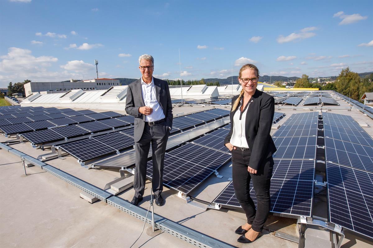 Klaus Dorninger (Energie AG Vertrieb) und Marlene Kittel (HappyFoto). 
