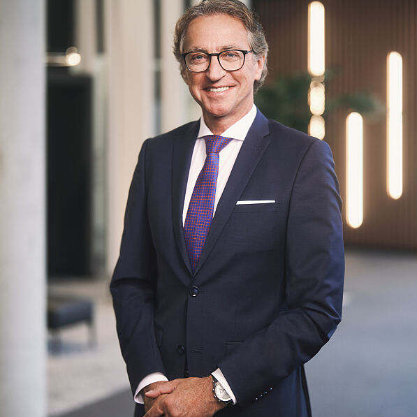 CEO Leonhard Schitter