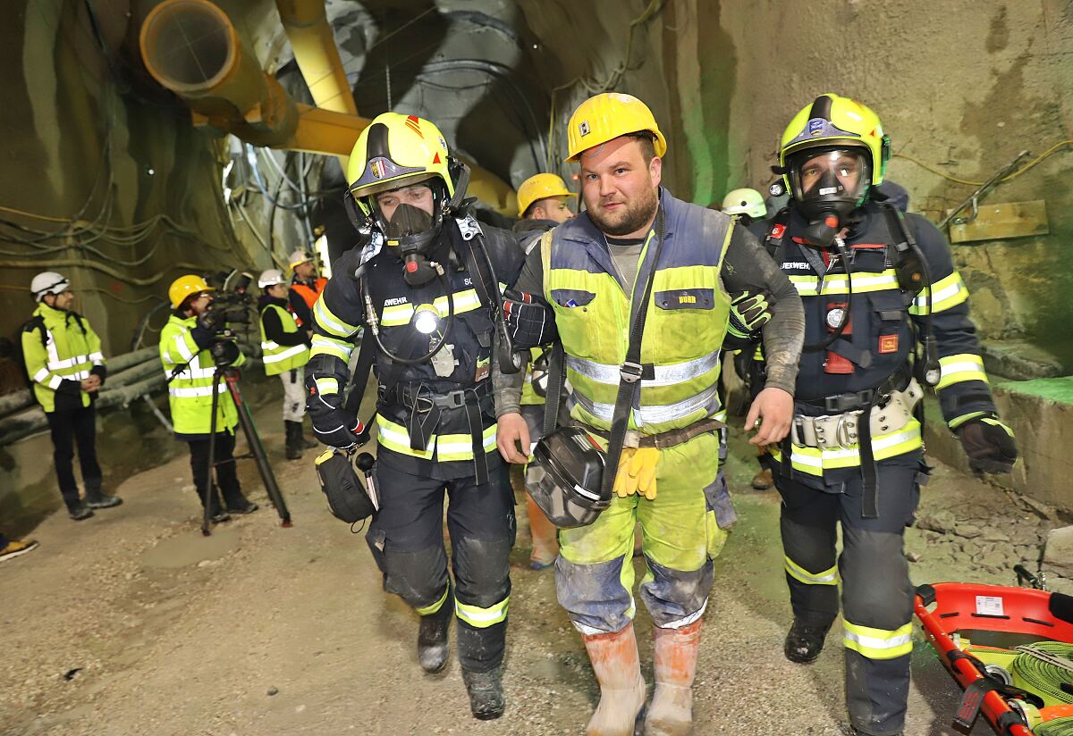 Mehr als 40 Rettungskräfte üben für den Ernstfall