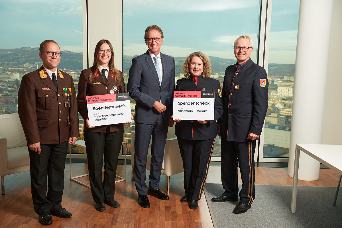 100 Jahre Kraftwerkspark Timelkam: 5.000 Euro für Feuerwehr und Musikverein